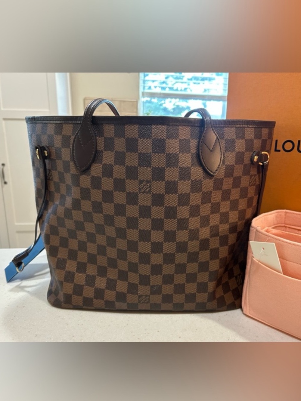 Louis Vuitton Damier MM tote